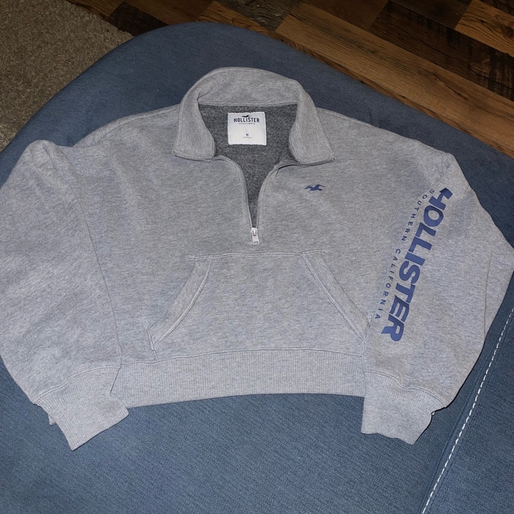 Hollister Gray Sweatshirt  size M